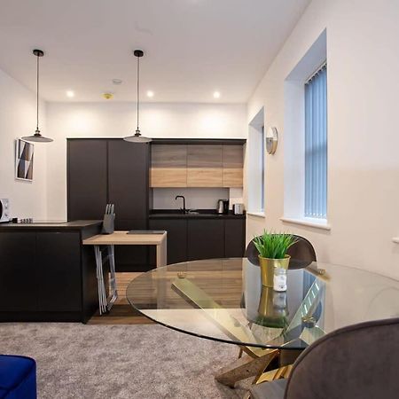 Lovely Open Plan 1 Bedroom Apartment In بولتون المظهر الخارجي الصورة