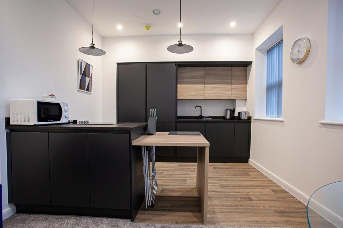 Lovely Open Plan 1 Bedroom Apartment In بولتون المظهر الخارجي الصورة
