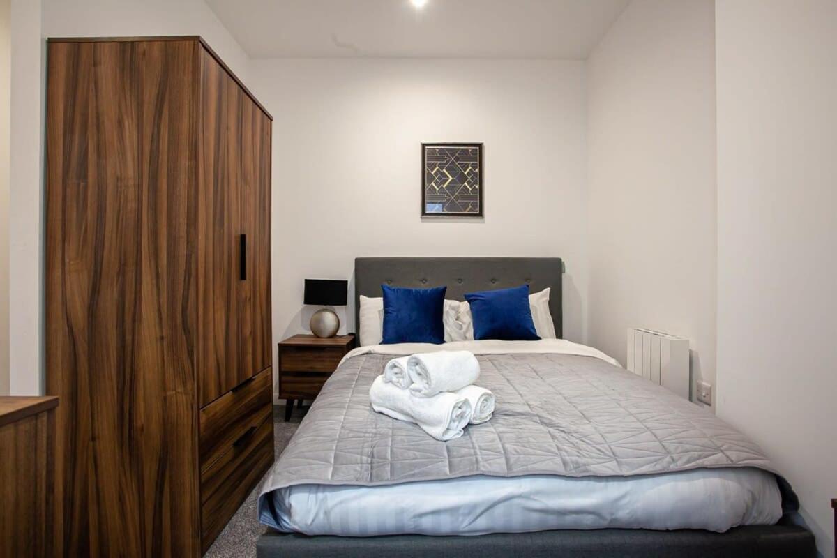Lovely Open Plan 1 Bedroom Apartment In بولتون المظهر الخارجي الصورة